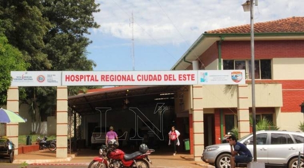 HOY / Paciente sufrió crisis de sicosis en sala de Urgencias y rompió parte del mobiliario