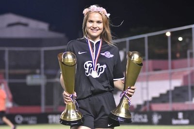 'Solo hablando en la cancha', dice Paola Genes