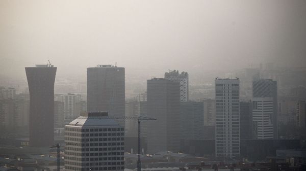 Barcelona prohíbe casi totalmente la circulación de vehículos contaminantes » Ñanduti