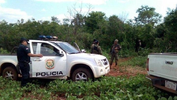 HOY / Emboscan y asesinan a un policía y a su acompañante