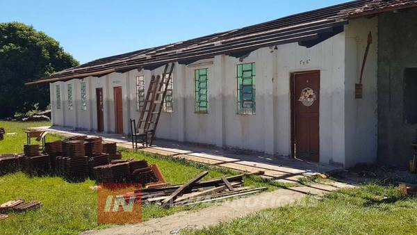 REFACCIÓN TOTAL DE DOS PABELLONES DE LA ESCUELA JOSÉ GERVASIO ARTIGAS EN MARCHA.