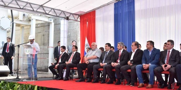 GOBERNADOR PARTICIPA DE ACTO DE CONEXIÓN DE LA LÍNEA 500 KV PARA USO DE 100% DE ENERGÍA QUE CORRESPONDE A PARAGUAY.