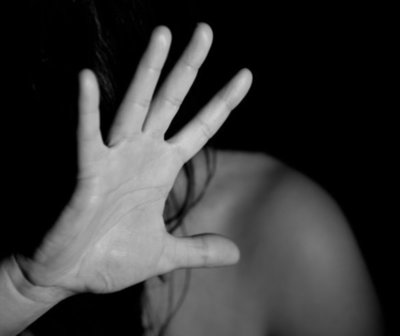 Denuncia a su pareja por brutal agresión