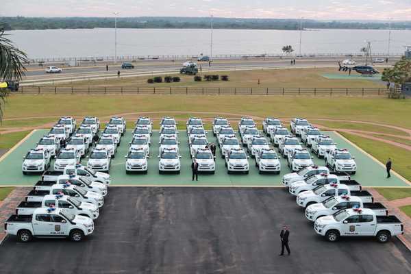 La Policía Nacional recibió 50 patrulleras para el interior