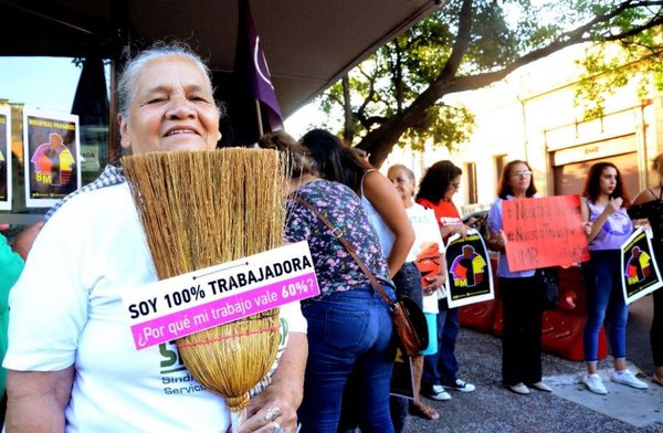 La SET confirma que domésticas que no tengan IPS deberán emitir factura legal