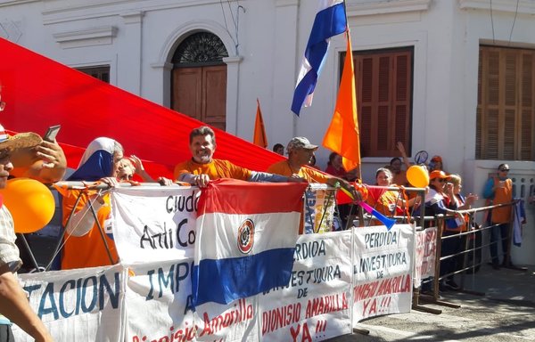 La presión y los escraches obligaron a parlamentarios a tratar reclamos del pueblo