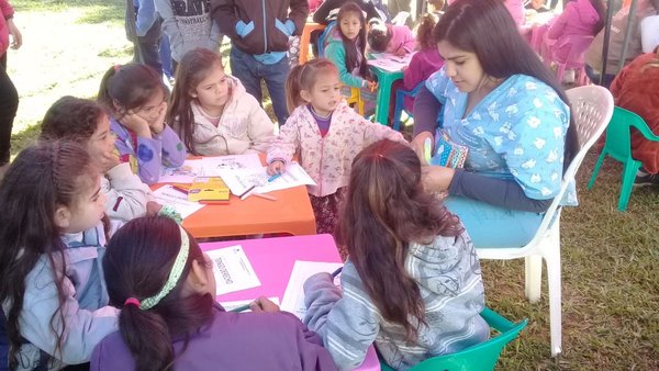 Jóvenes promueven atención médica gratuita en asentamientos de Misiones