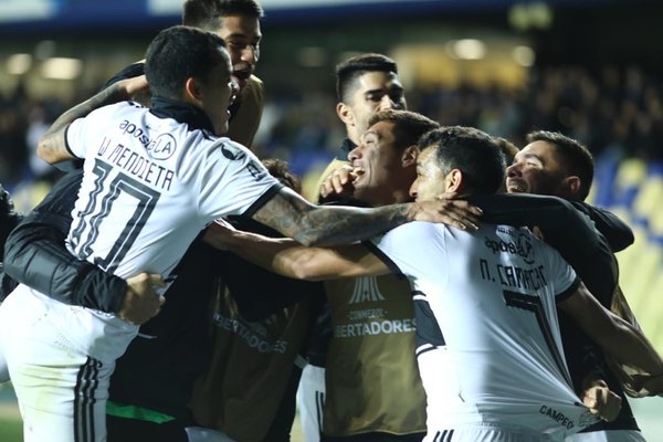En un partidazo, Olimpia logra su pase a los octavos