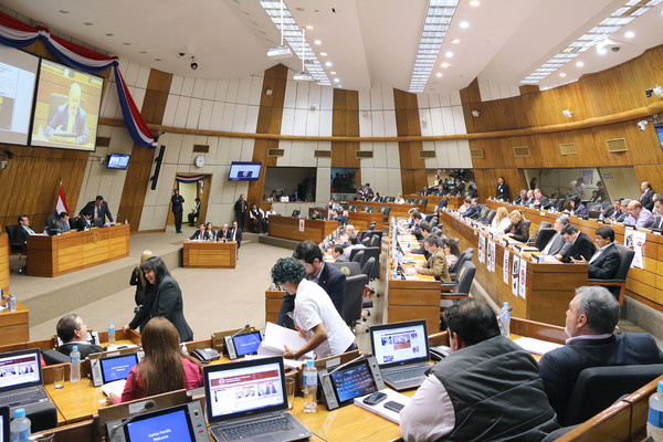 Diputados de ANR y PLRA se unen para evitar publicar sus bienes