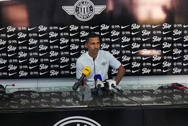 Sergio Aquino oficializó su retiro del fútbol profesional