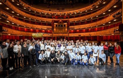 ¡Cateura la rompe frente a la reina Sofía!