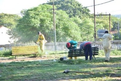 Municipalidad de Asunción realiza jornada de limpieza en playas del microcentro - .::RADIO NACIONAL::.