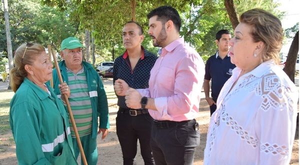 Buscan recuperar plazas frente al Congreso y no descartan enrejarlas