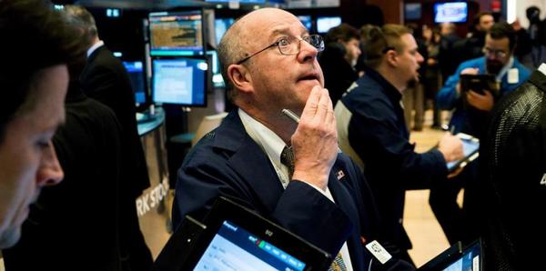 Wall Street abre con pérdidas en reacción al ataque estadounidense en Irak - .::RADIO NACIONAL::.