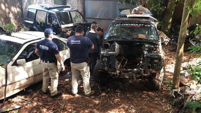 Recuperan vehículos robados, pero en avanzado proceso de desarme