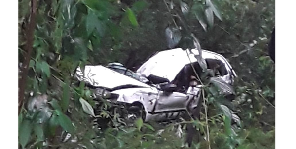 Percance rutero deja 3 adultos y 2 niños heridos en Hernandarias » Ñanduti