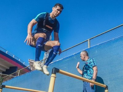 Arce presentó su lista oficial
