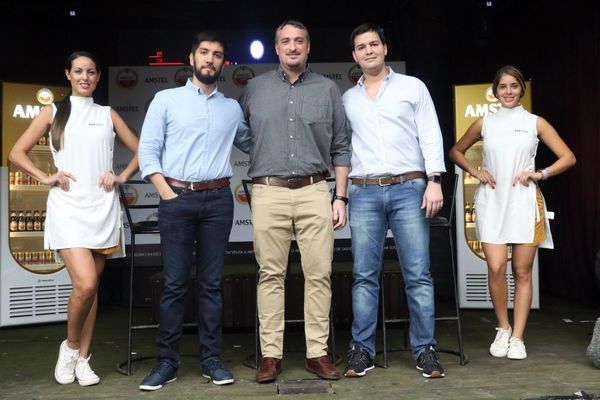 Lanzamiento de la cerveza Amstel Bier