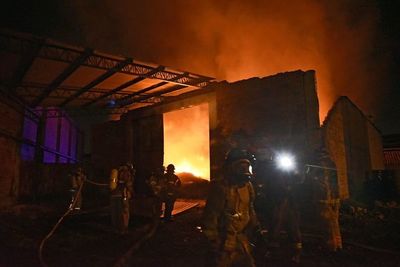 Se incendia depósito de insumos médicos