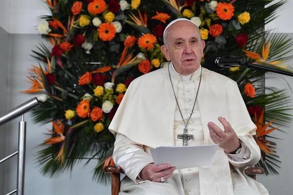 El papa llama a pedir a Dios por el «don de la paz» en plena tensión entre EEUU e Irán | .::Agencia IP::.