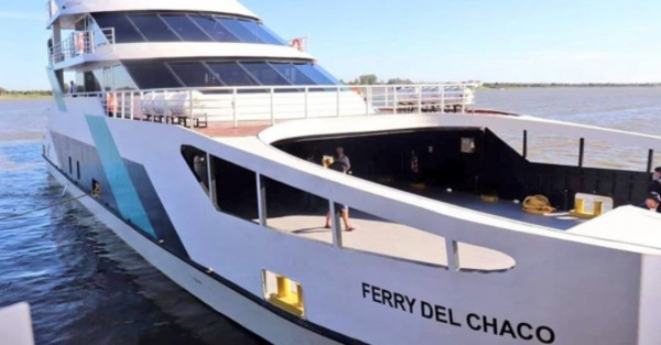 'Ferry del Chaco' es el barco paraguayo que se va a pasear por el río