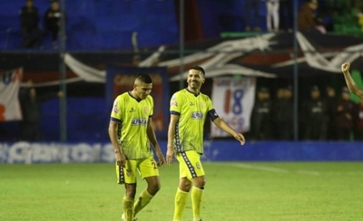 HOY / Sasá baraja ofertas y ¿espera a Cerro?