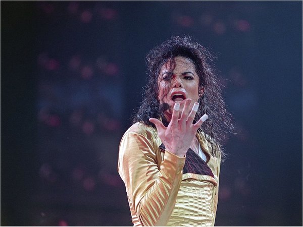 Corte revive acusación de abusos contra Michael Jackson