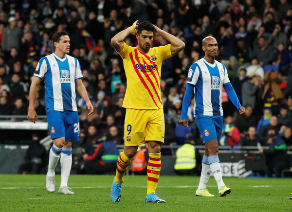 En derbi de Cataluña igualan el Espanyol y el Barcelona