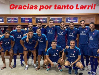 El plantel azulgrana despidió a Joaquín Larrivey
