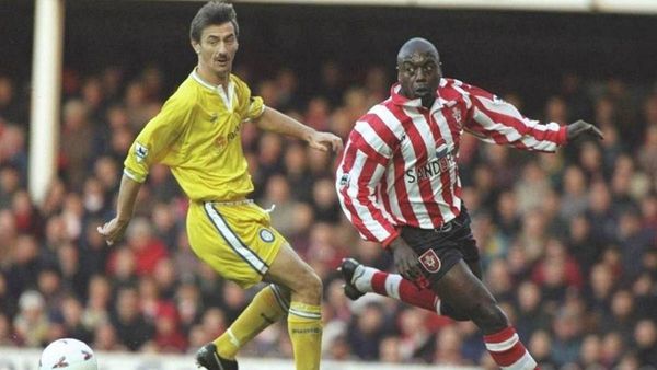 Las transferencias más insólitas (1): el falso amigo que llegó a la Premier League