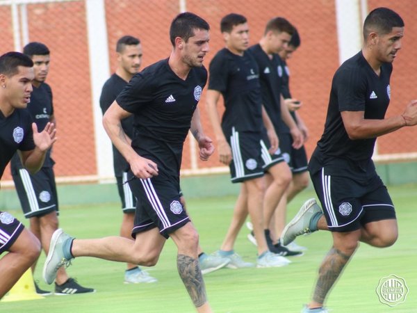 Olimpia, a tres turnos en el Este