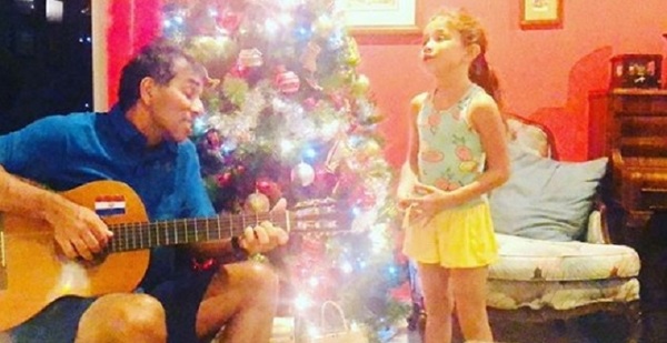 La serenata que brindó la hija de Alicia Ramirez y Pipino