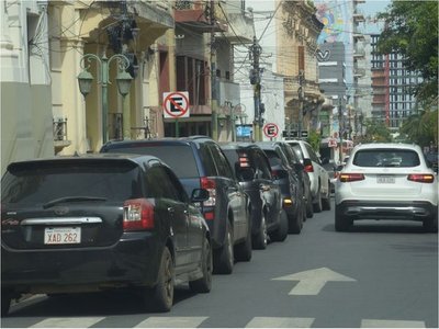 Asunción deja de percibir USD 6,2 millones al año por estacionamiento
