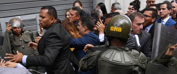 Chavismo atraca el Congreso e impone un líder aliado al régimen - Internacionales - ABC Color