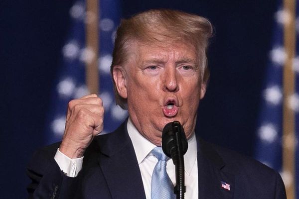 Donald Trump amenaza 52 sitios en Irán