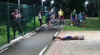 Guardia atrapa a dos delincuentes durante asalto