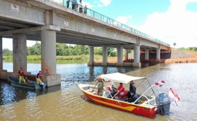 Entró a nadar al Acaray y lo arrastró la corriente