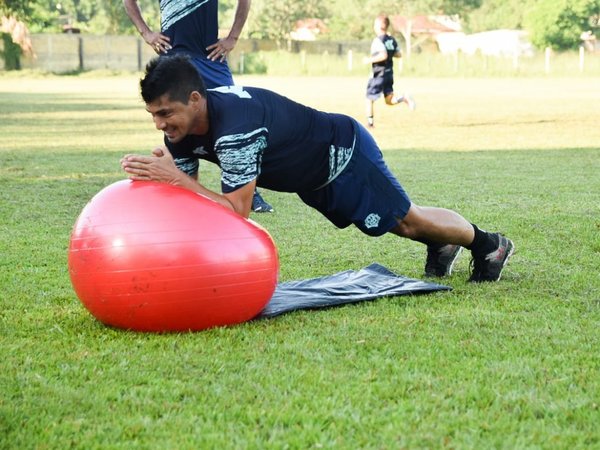 El histórico Lito Duarte aguarda su debut en Primera