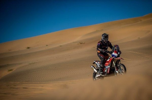Blas Zapag hijo cierra una gran segunda etapa en el desierto árabe
