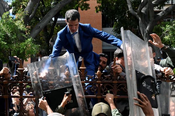 Un Parlamento, dos presidentes: Guaidó y un rival proclamados a la vez jefes legislativos