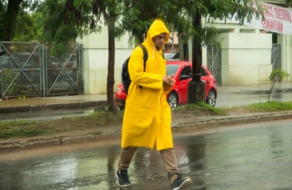 Meteorología emite alerta de tormentas para ocho departamentos