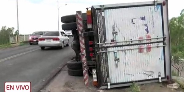 Atropellan puesto de control aduanero | Noticias Paraguay