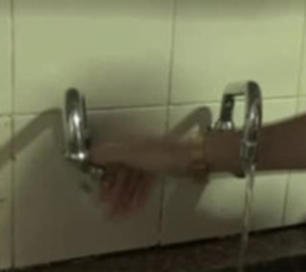 Continuos cortes de agua en los Laureles - Paraguay.com