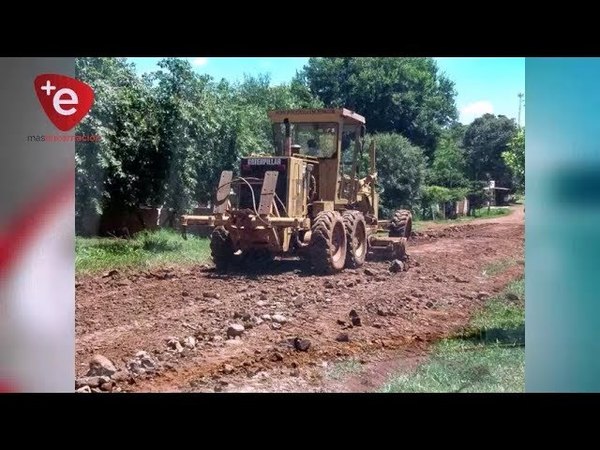 MUNICIPIO ENCARNACENO REALIZA INTENSO TRABAJO PARA MEJORA DE CAMINOS EN B° CHAIPÉ