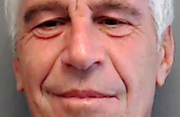 Revelan fotos del cadáver de Jeffrey Epstein y crecen las dudas sobre su muerte - SNT
