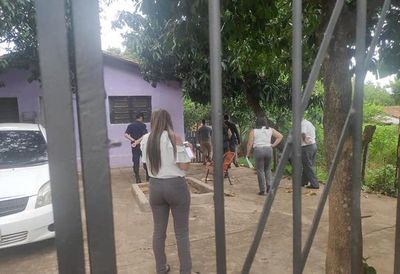 Allanan vivienda de secretario fiscal que habría matado a golpes a su perro