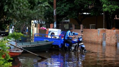 Tormenta afectó a una treintena de hogares en barrios inundables de Asunción » Ñanduti