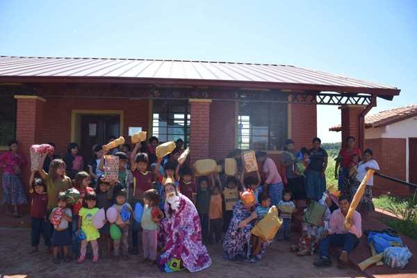 LOS REYES MAGOS TAMBIÉN ESTUVIERON PRESENTES EN LA COMUNIDAD INDÍGENA ARASA POTY