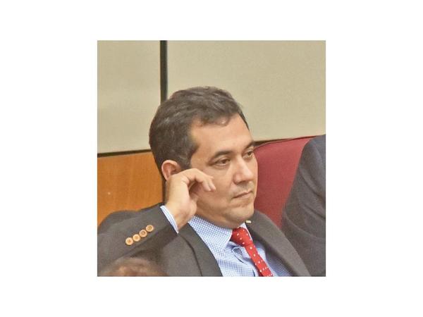 Senador no cree que HC sea miope y reavive el juicio