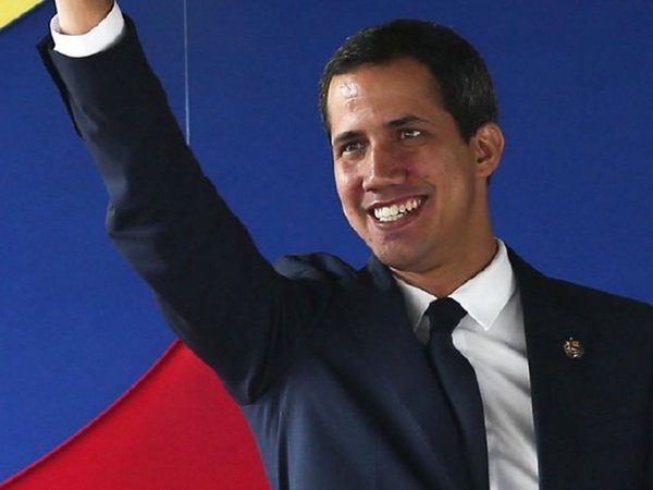 Ante crisis venezolana, Guaidó busca entrar en el Congreso como titular